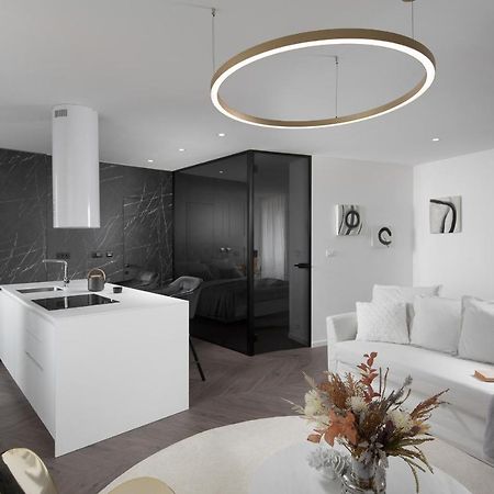 Premium Apartment Ca' San Marco In A Historic Town Labin  Eksteriør bilde
