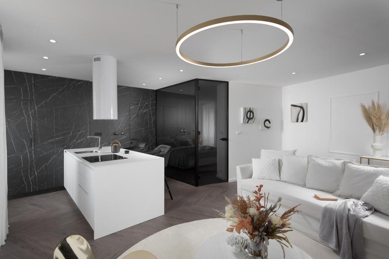 Premium Apartment Ca' San Marco In A Historic Town Labin  Eksteriør bilde